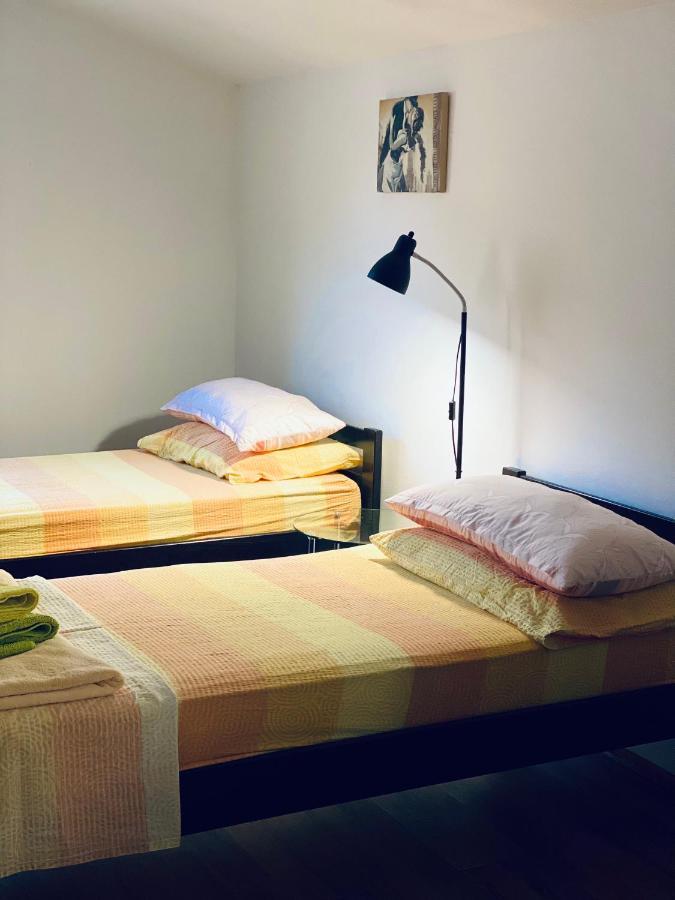 Apartments Mani Трогир Екстериор снимка