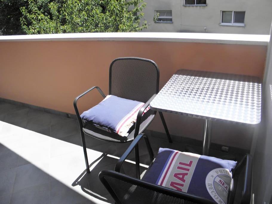 Apartments Mani Трогир Екстериор снимка