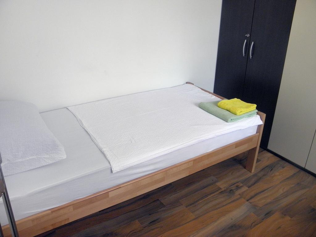 Apartments Mani Трогир Стая снимка