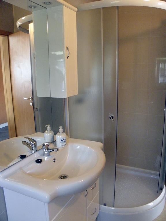 Apartments Mani Трогир Стая снимка